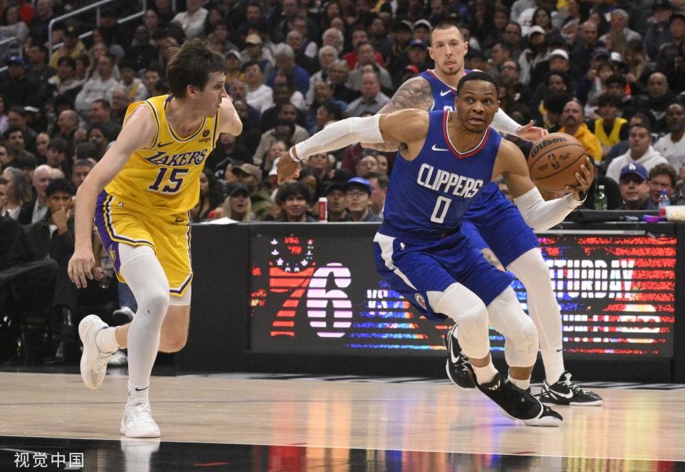 坎宁安被驱逐雷霆险胜活塞 亚历山大48+6连61场20+追科比.